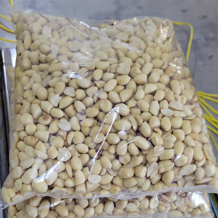 White Peanuts for Ndolé